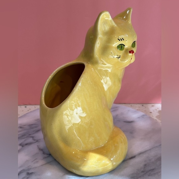 Antique Vintage Yellow Cat‎ Vase - Picture 3 of 11
